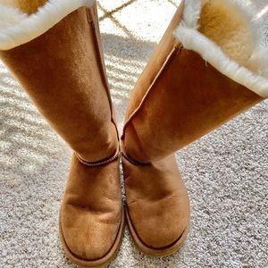 UGG Bailey button triplet boots